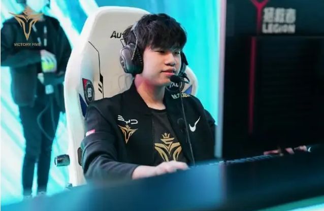 曾被众多业 曾被众多业