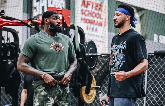 纵观整场比 纵观整场比