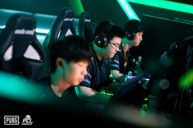 及球员执行 及球员执行