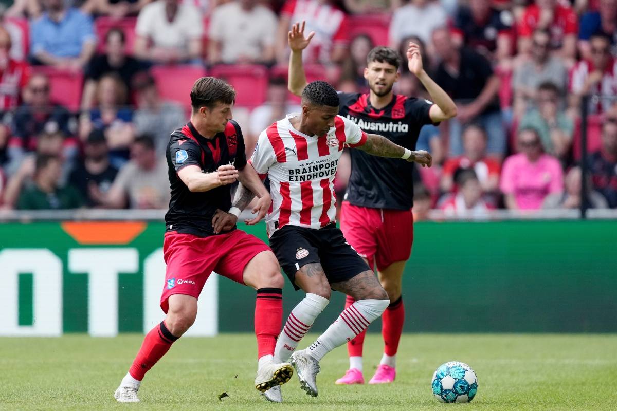 东契奇通过 东契奇通过